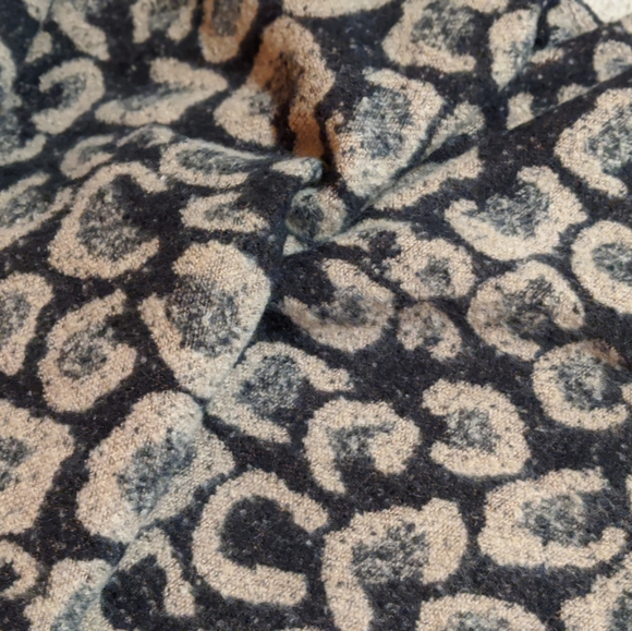 Soft Cheetah Scarf - Picture 2 of 5